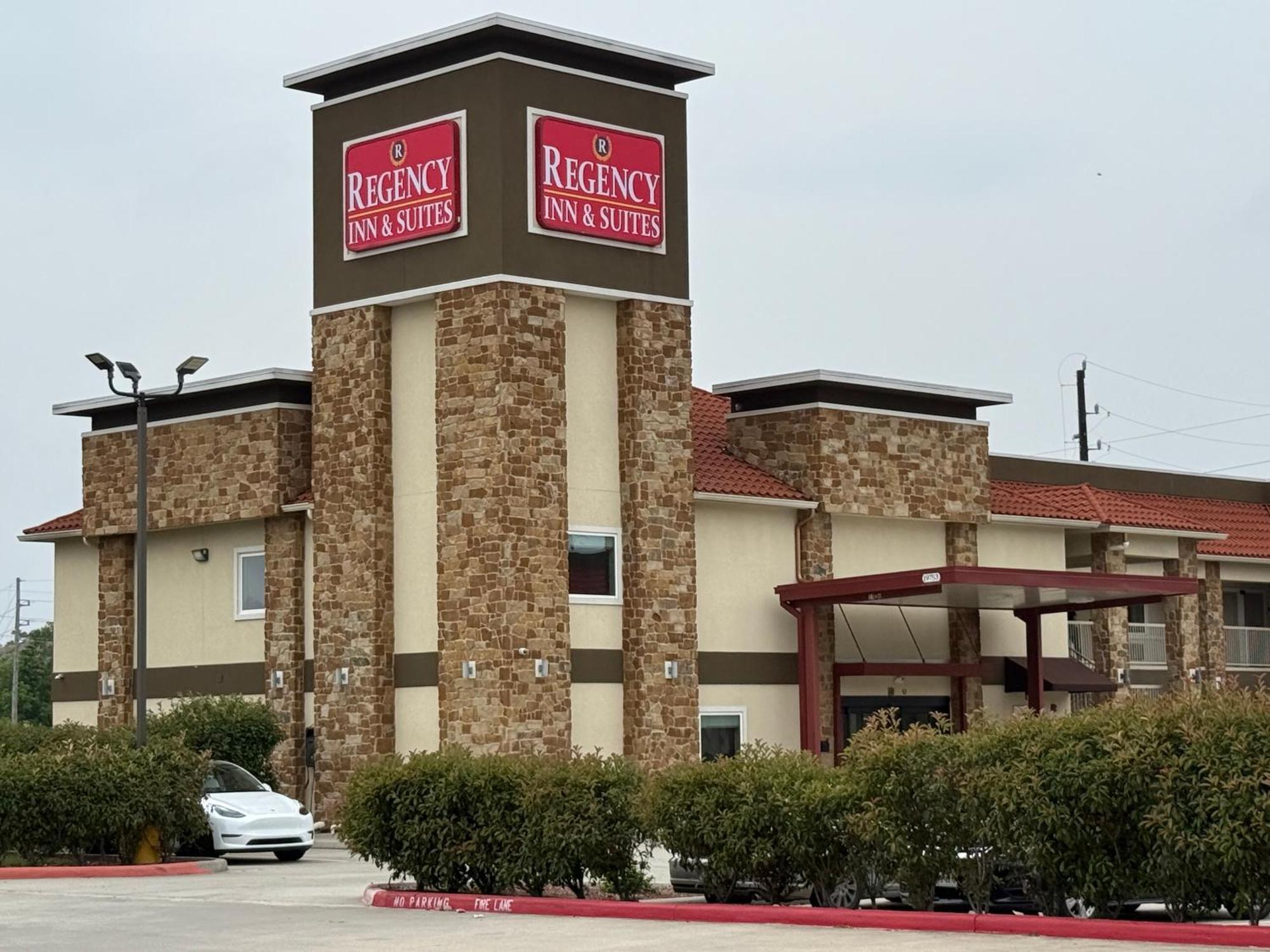 Regency Inn & Suites Humble Fm1960 - Iah Airport מראה חיצוני תמונה